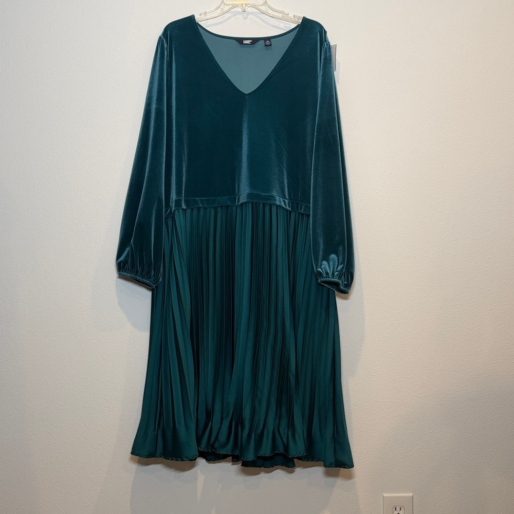 LANDS End Pleated Velvet V-Neck Dress Pleated women’s size 3X
